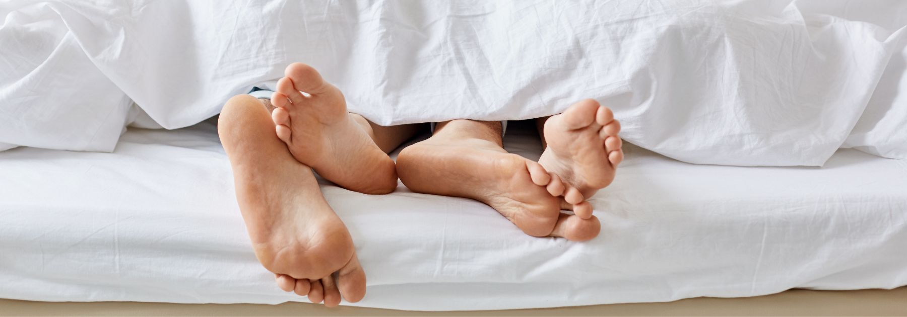couple-in-bed-together-using-viagra